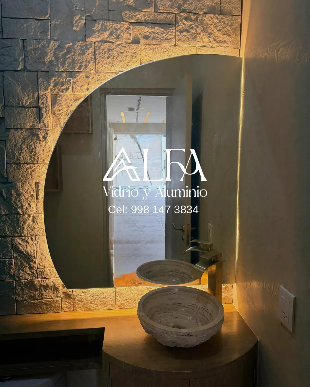Lavabo de piedra con espejo LED